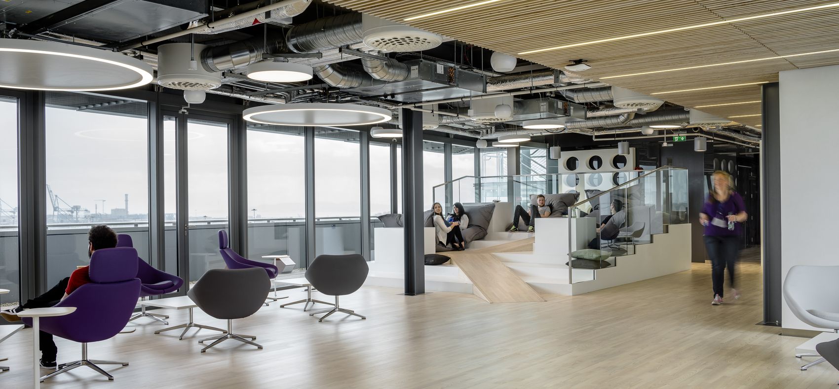 12 Desk Suite C, Sixth Floor, The Point Square