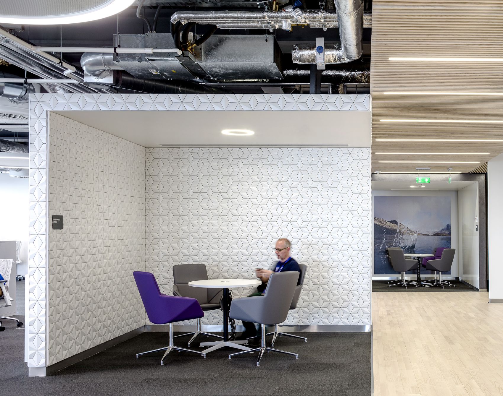 12 Desk Suite C, Sixth Floor, The Point Square