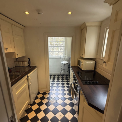 12 Pembroke Street Lower