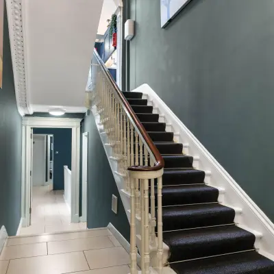 17 Mount Street Upper