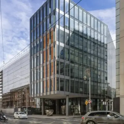 5 Harcourt Road - Office 03-101