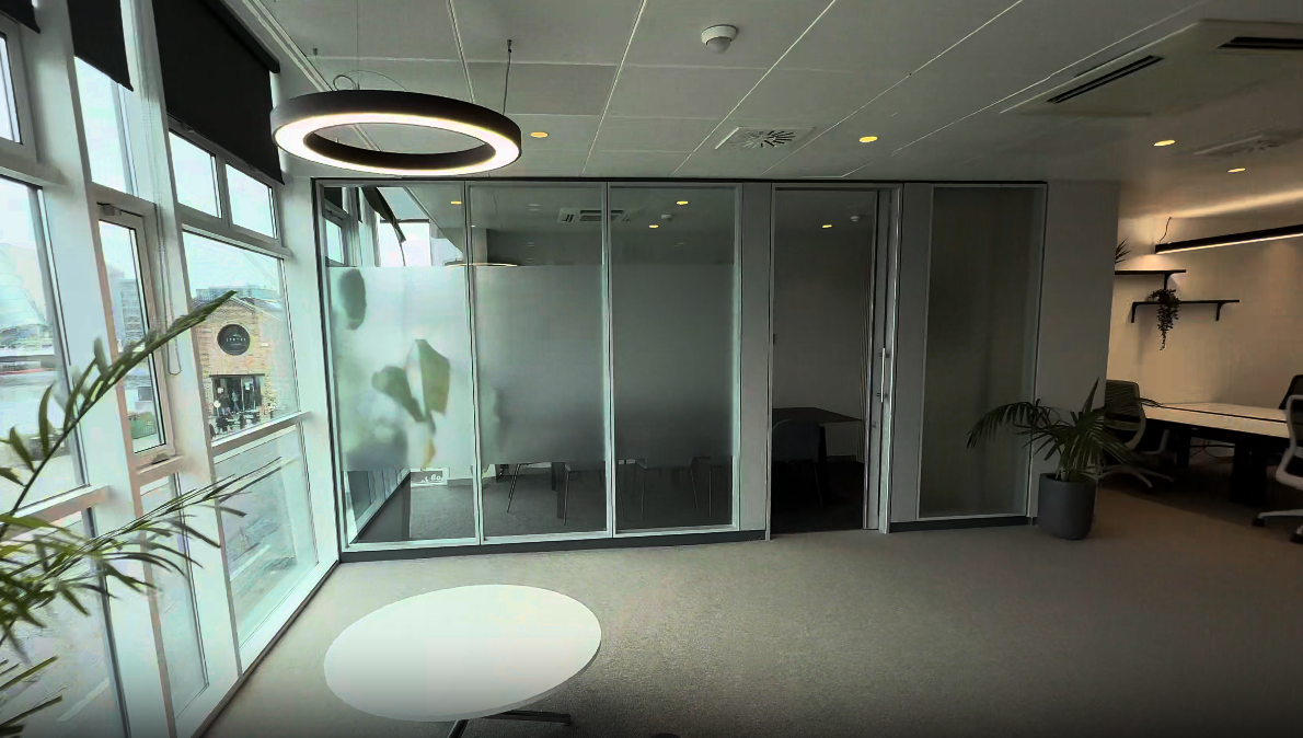 16 Sir John Rogerson's Quay