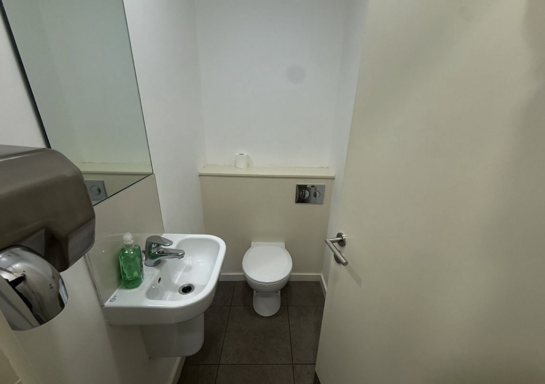 16 Sir John Rogerson's Quay - G01